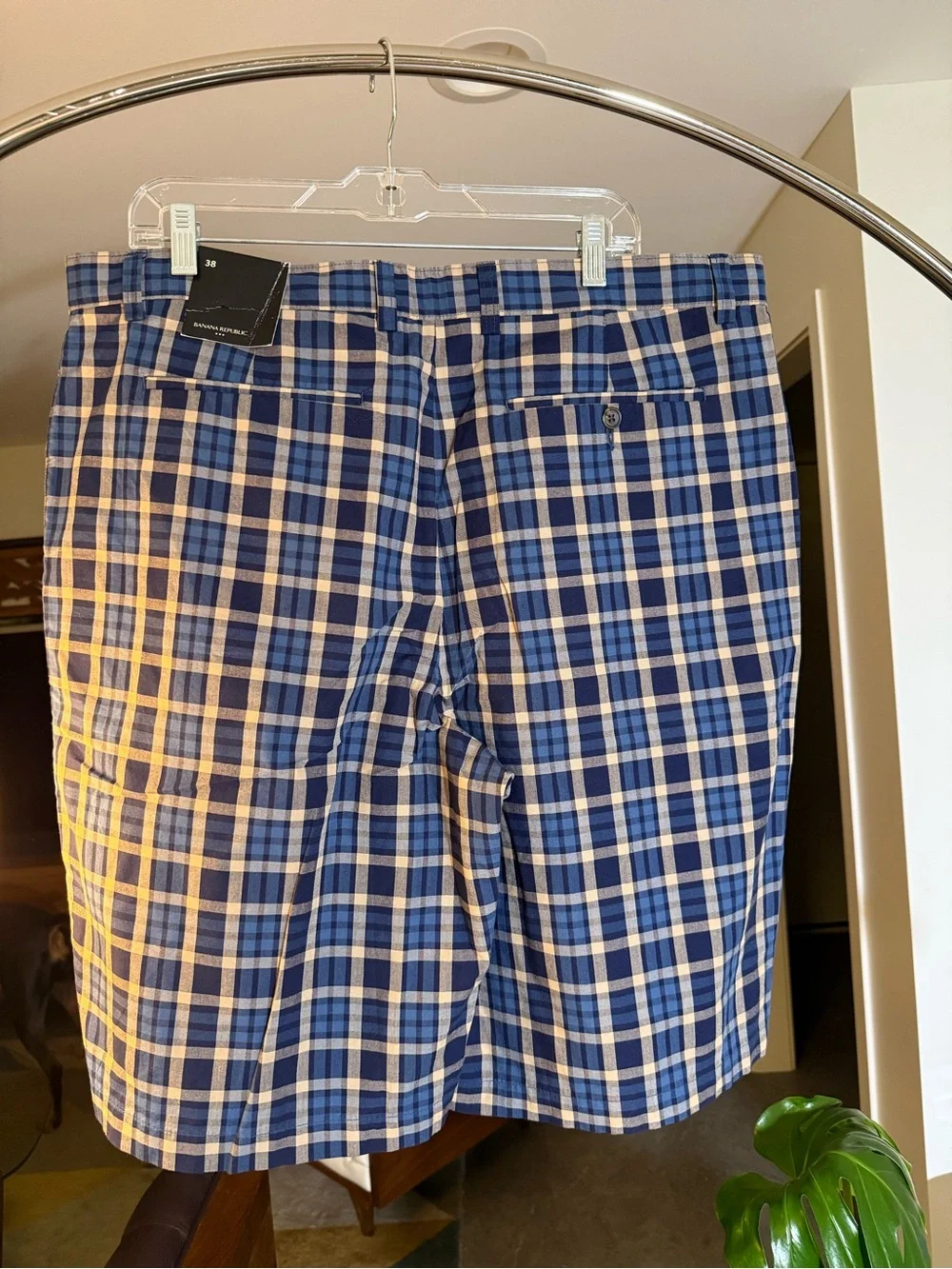 Banana Republic Blue and White Plaid Flat Front Shorts Golf School Preppy